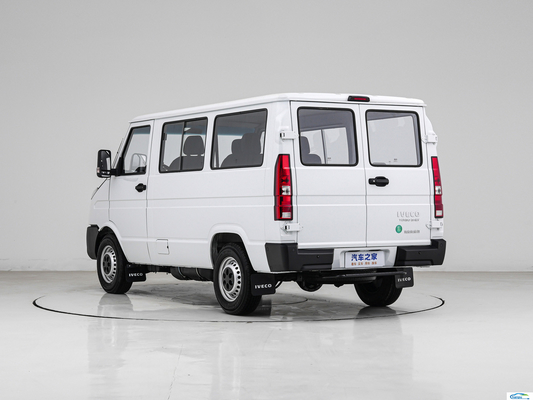 MPV à écran tactile multifonctionnel pour le transport de passagers et de marchandises Iveco Diesel