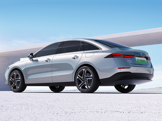 Roewe D7 DMH 125 Energy Midsize PHEV Electric Sedan Beyond Edition pour le commerce de détail