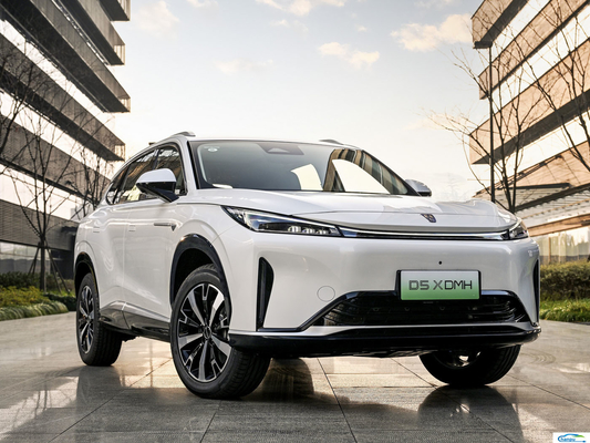 Découvrez l' avenir du transport avec la voiture électrique de ROEWE 2024D7X DMH