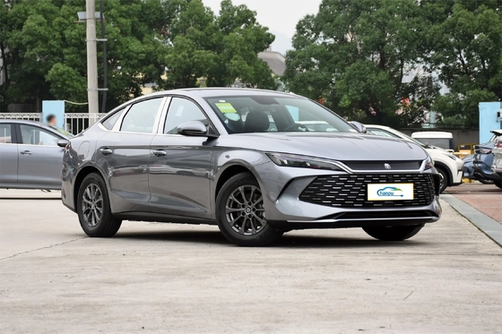 DM-I-2024 80KM Leading Model PHEV Sedan pour BYD Vitesse maximale 180Km/h Type énergétique de PHEV