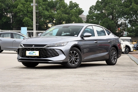 DM-I-2024 80KM Leading Model PHEV Sedan pour BYD Vitesse maximale 180Km/h Type énergétique de PHEV