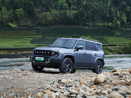 Le SUV tout-terrain 2024 de Chery Jetour Traveler T2 avec technologie hybride.