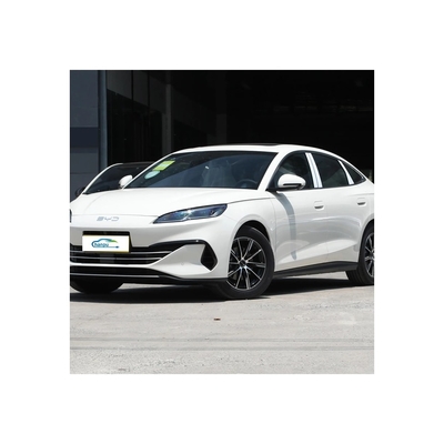 La berline PHEV de 1,5 litre de Byd a une masse maximale à pleine charge de 2150 kg pour un luxe et un confort inégalés.