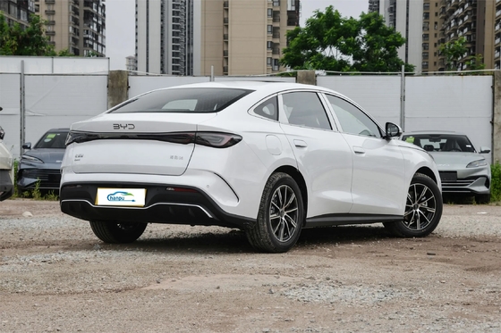 Modèle PHEV Green Energy Sedan Byd 06Dm-I-2024 avec une capacité de 5 sièges et une autonomie de 120 km