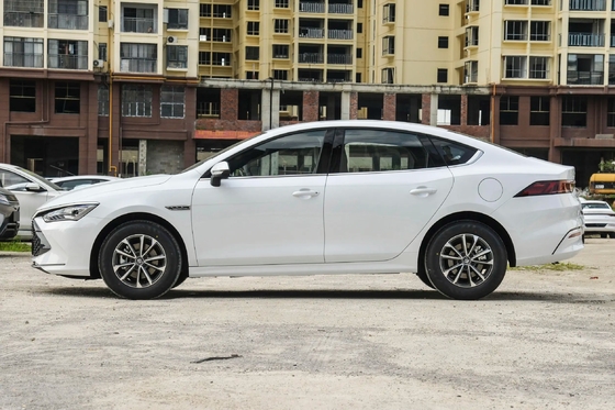 BYD Electric Qin Plus Dm-2024 Dm-I Honor Version 55Km Compact PHEV Voiture avec porte pivotante