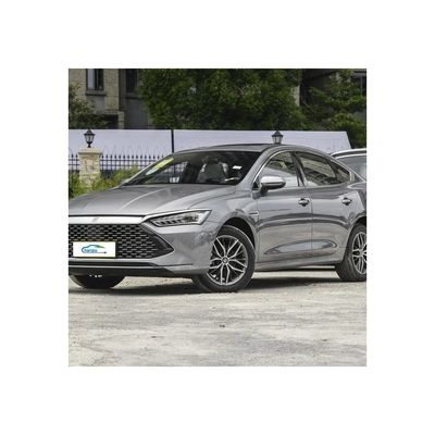 Byd Qin Plus Dm-2024 Dm-I Honor Version Compact Sedan PHEV Voiture avec une vitesse maximale de 120 km