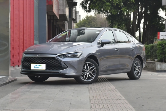 La puissante Qin Plus Dm-2024 Dm-I Honor version PHEV Sedan de BYD avec technologie hybride