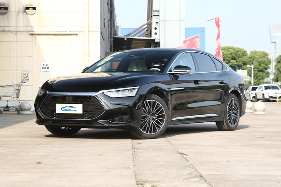 Véhicule de taille moyenne Byd PHEV Dm-2024 Dm-I Honor Version 121Km Privilege Type Caractéristiques Berline