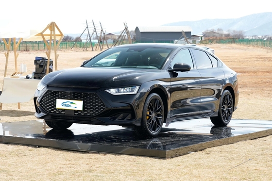 Type énergétique PHEV Han Dm-2024 Dm-P Version Ares Voiture spacieuse de taille moyenne-grande pour Byd