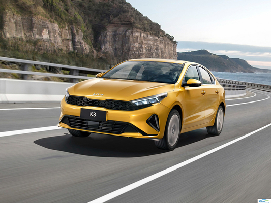 KIA K3 1.5L 1.4T Berline à essence avec fenêtre arrière électrique et fonction de levage d'une clé