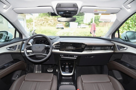 SUV City Ride-On Car Q5 E-Tron-50 E-Tron Quattro Vêtement en brocart lumineux Véhicule électrique