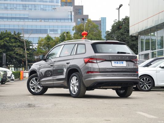 2023 Skoda Kodiaq 2.0T 186 ch 220 ch 5/7 sièges écran tactile frein de stationnement électrique voitures à essence pour Volkswagen