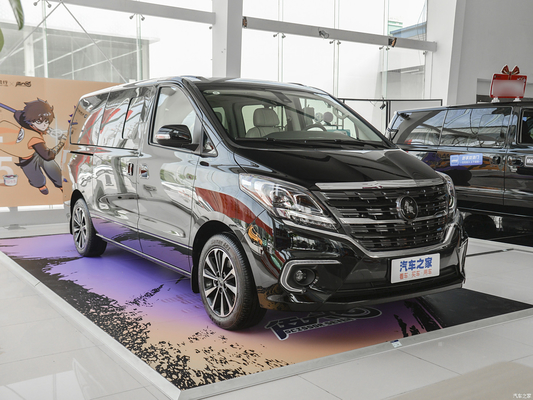 Les phares à LED et la boîte de vitesses automatique Dongfeng Fengxing Forthing M7 4 portes 7 places MPV