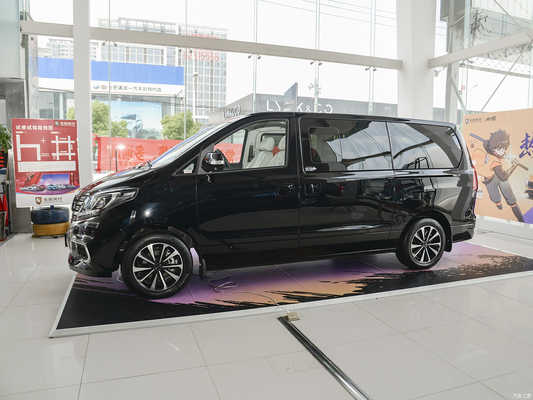 Les phares à LED et la boîte de vitesses automatique Dongfeng Fengxing Forthing M7 4 portes 7 places MPV