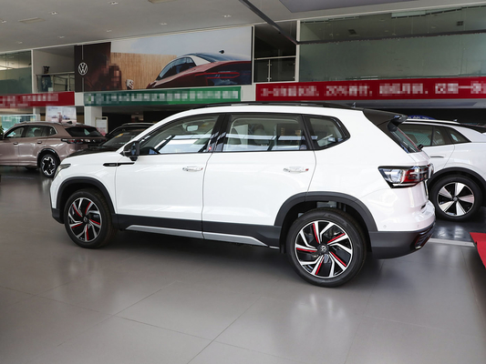 Volkswagen Tharu 2025 5 portes 5 places SUV voiture avec moteur à essence 1,5L / 1,5T 300TSI