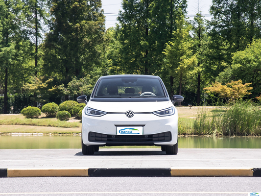 Découvrez le futur de la conduite avec le SUV compact électrique Volkswagen ID.4 Crozz 2024