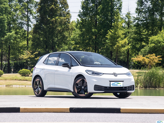 Découvrez le futur de la conduite avec le SUV compact électrique Volkswagen ID.4 Crozz 2024