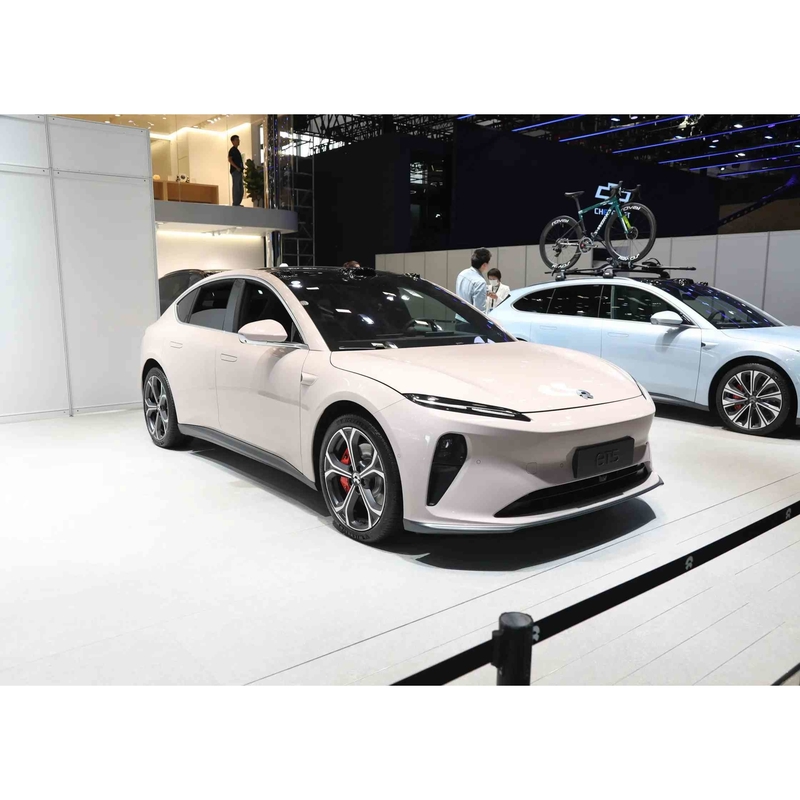100Kwh Quatre portes Porte pivotante Nio Et5-2024 Voiture de course à cinq places Véhicules électriques